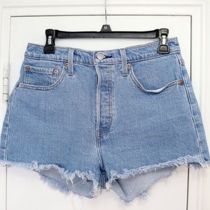 LEVI 501 SHORTS
